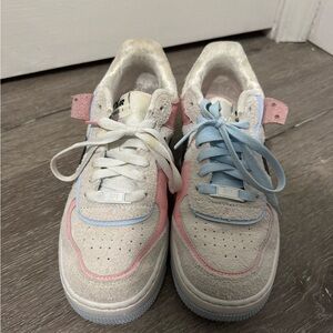 Nike Air Force 1 Low white pink trainers